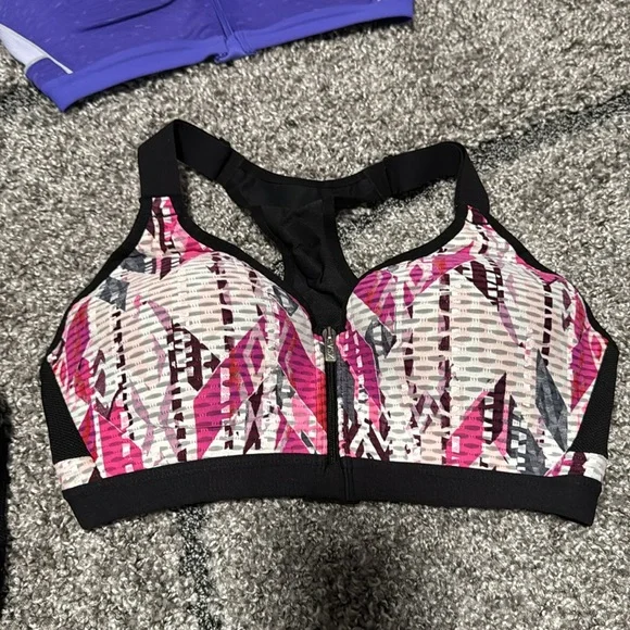 Victoria’s Secret Victoria Sport Bras 34C - Picture 6 of 10